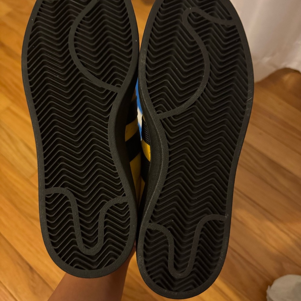 NWT Adidas Men’s Campus Yellow Sneakers!!! - Picture 8 of 9